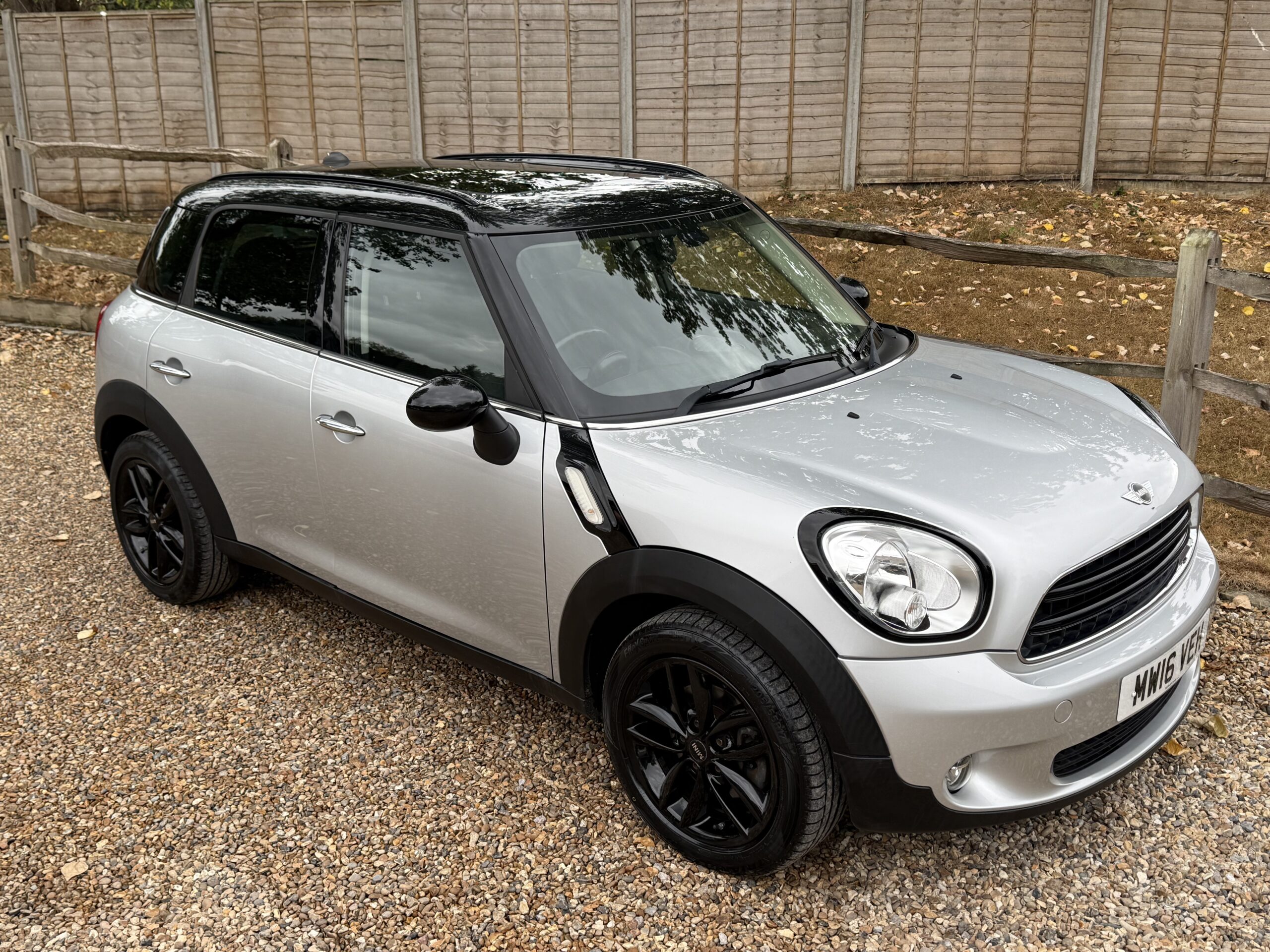 
								MINI COOPER COUNTRYMAN 1.6 SILVER full									