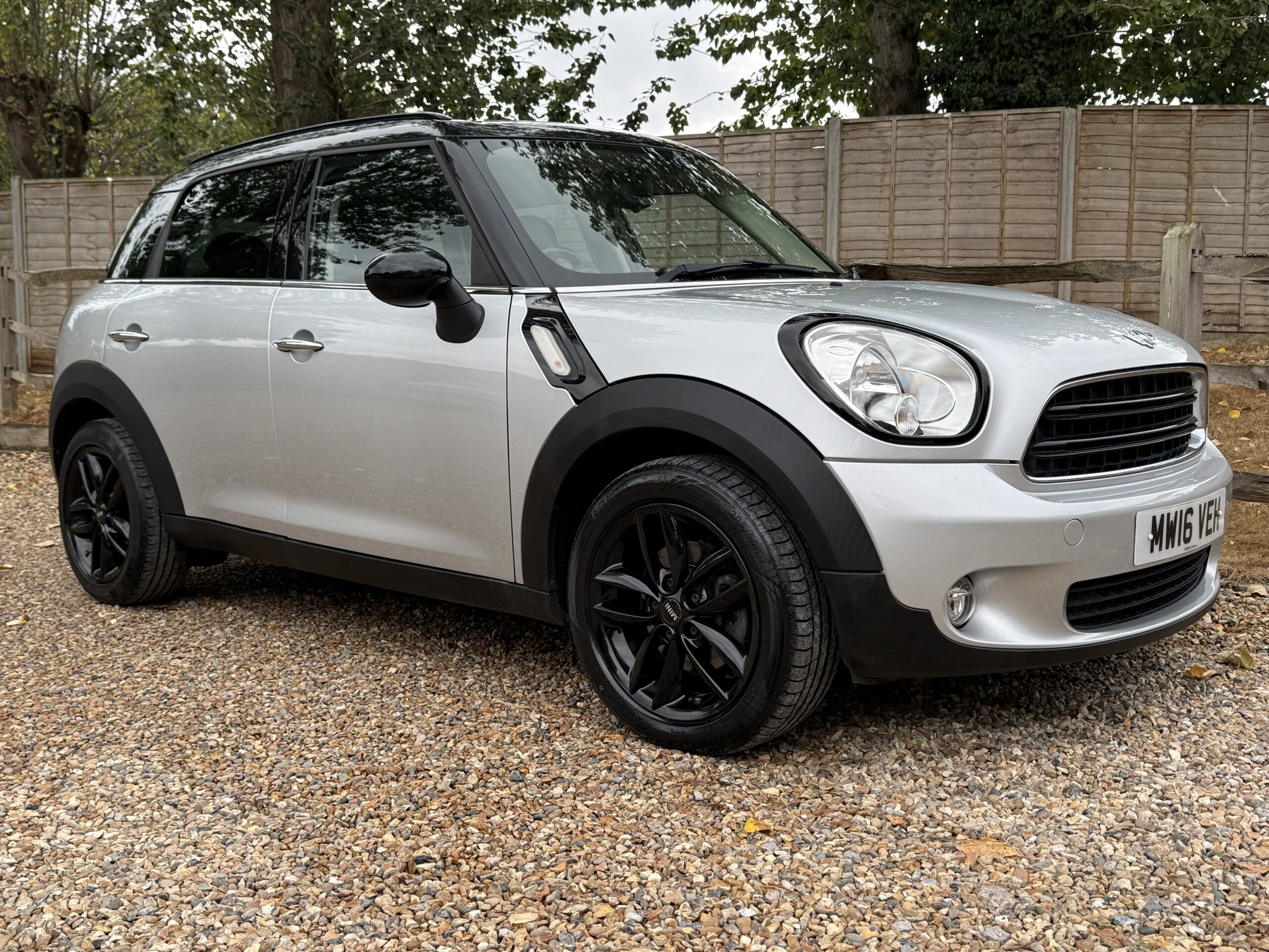 
								MINI COOPER COUNTRYMAN 1.6 SILVER full									