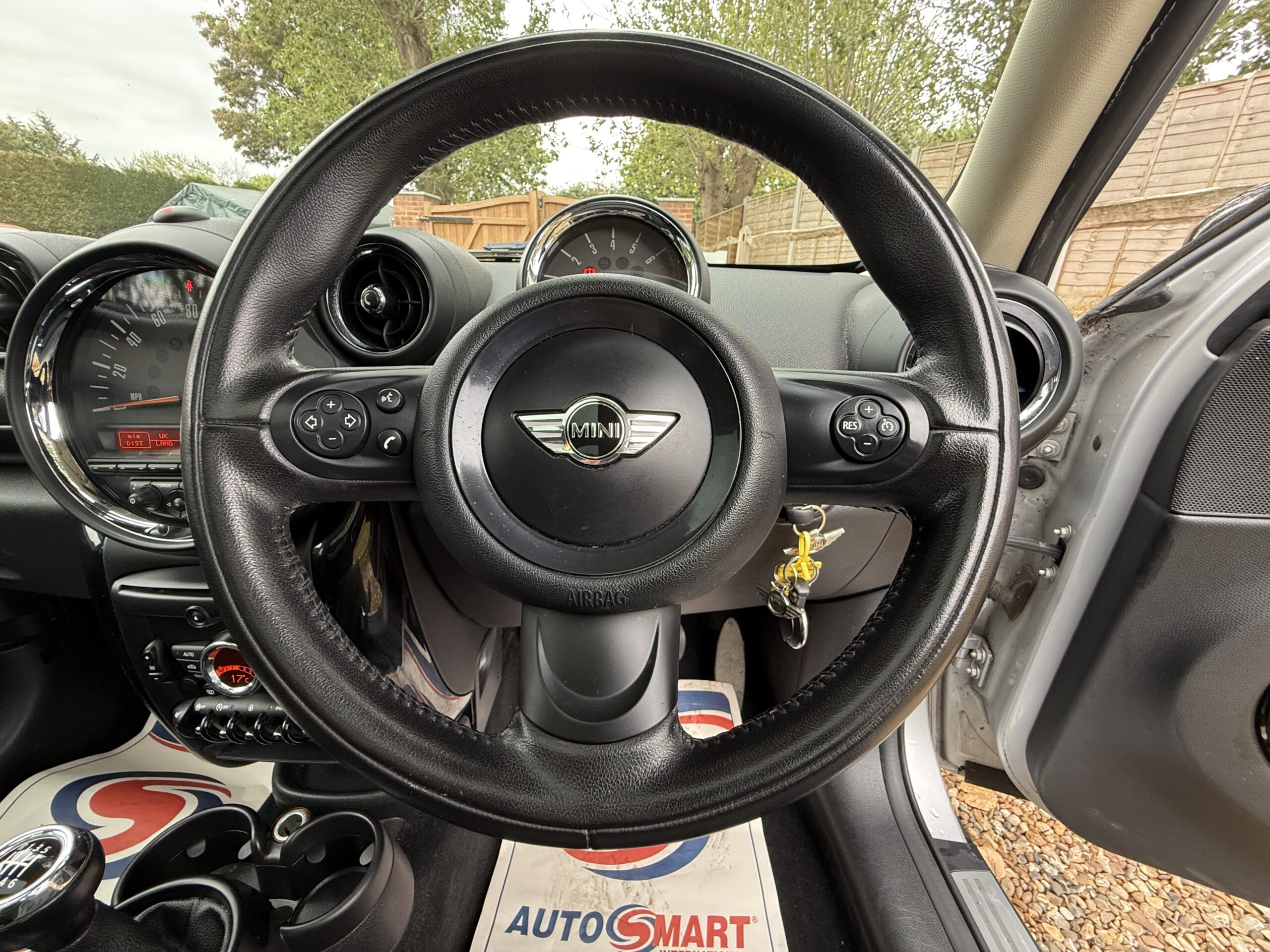 
								MINI COOPER COUNTRYMAN 1.6 SILVER full									