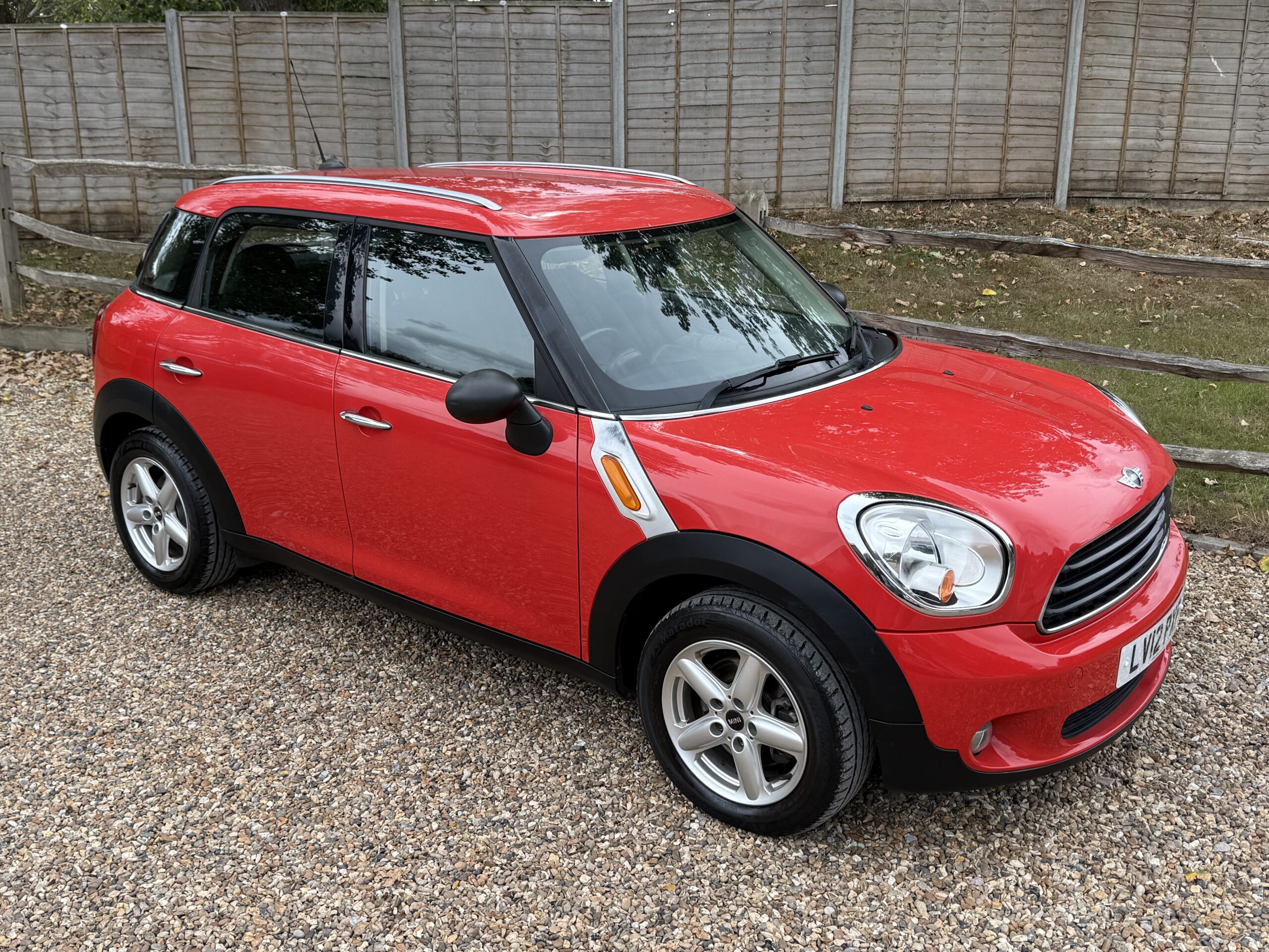 
								MINI ONE COUNTRYMAN 1.6 RED full									