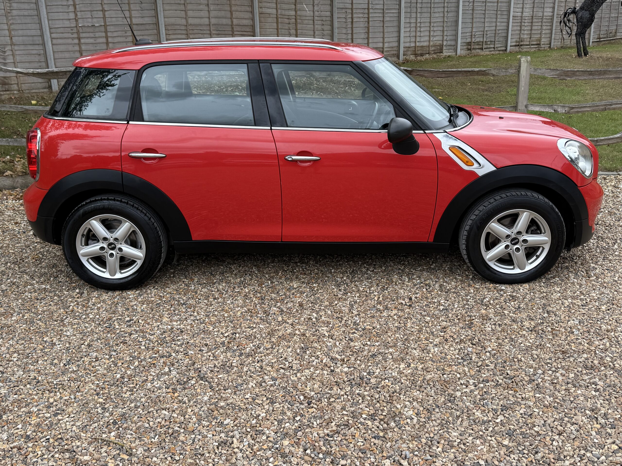 
								MINI ONE COUNTRYMAN 1.6 RED full									