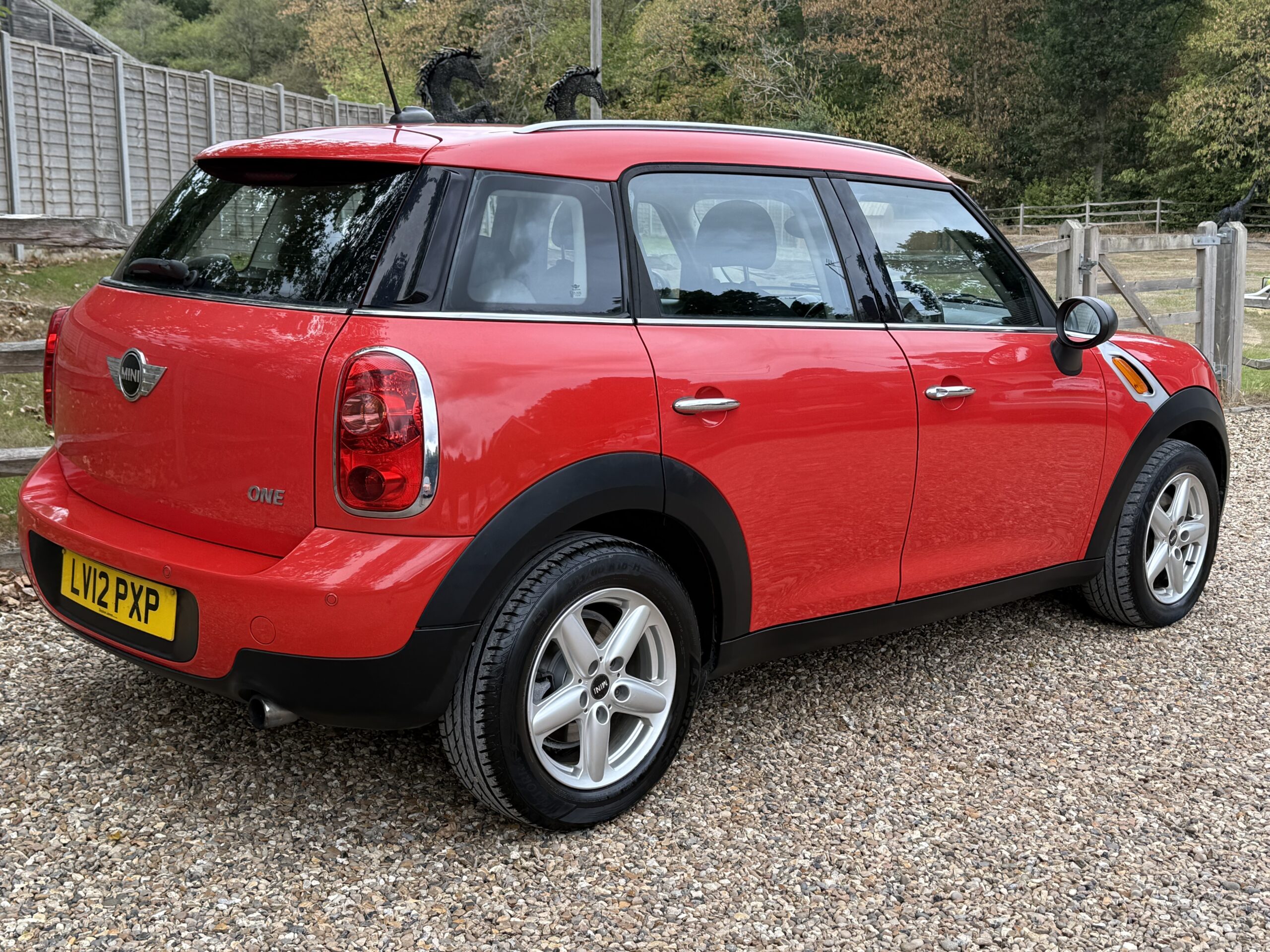 
								MINI ONE COUNTRYMAN 1.6 RED full									