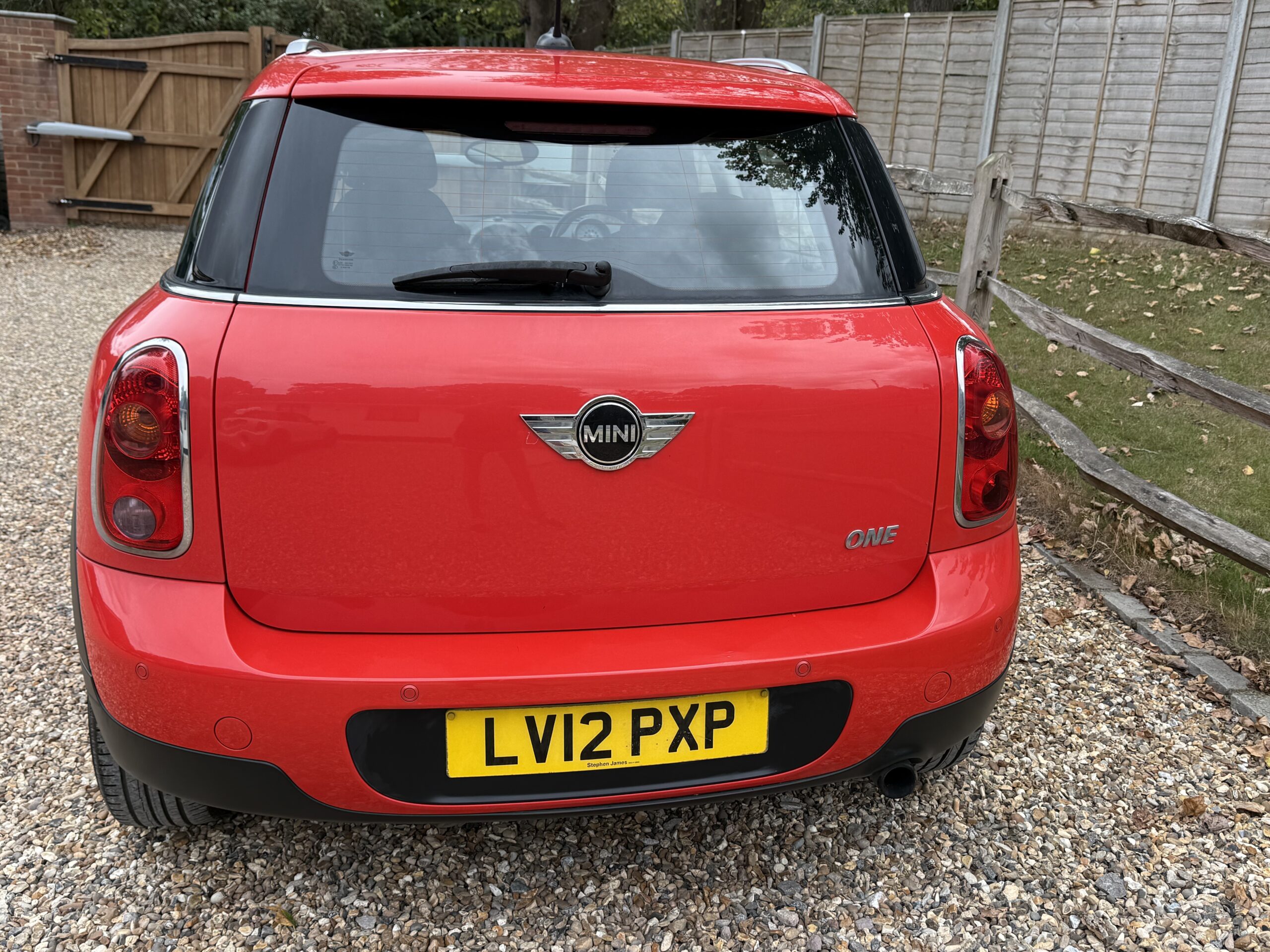 
								MINI ONE COUNTRYMAN 1.6 RED full									