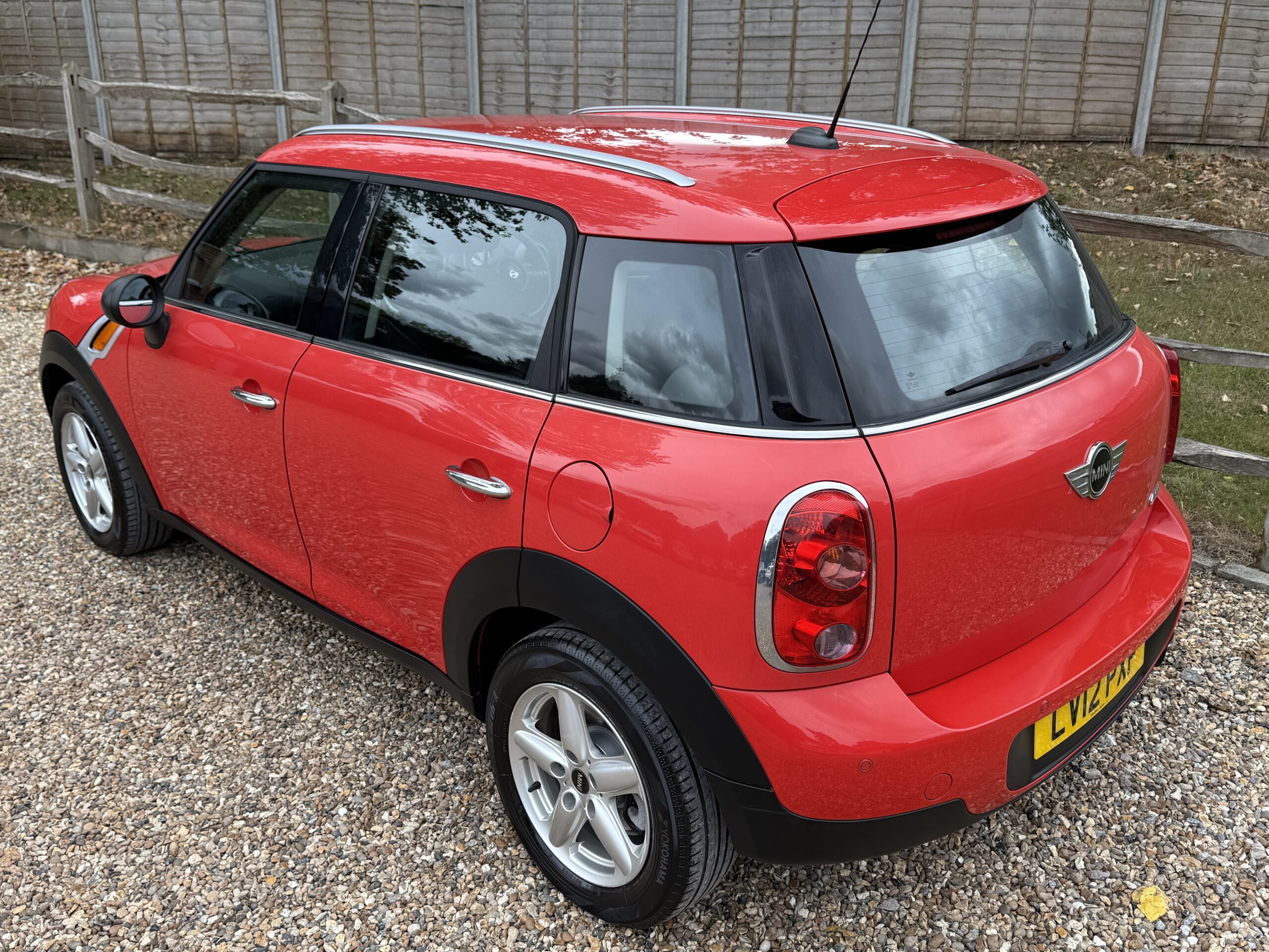 
								MINI ONE COUNTRYMAN 1.6 RED full									