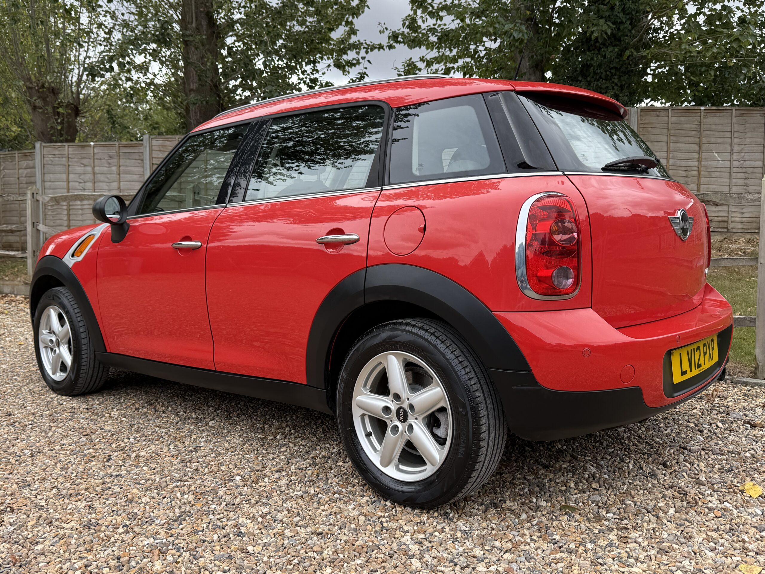 
								MINI ONE COUNTRYMAN 1.6 RED full									