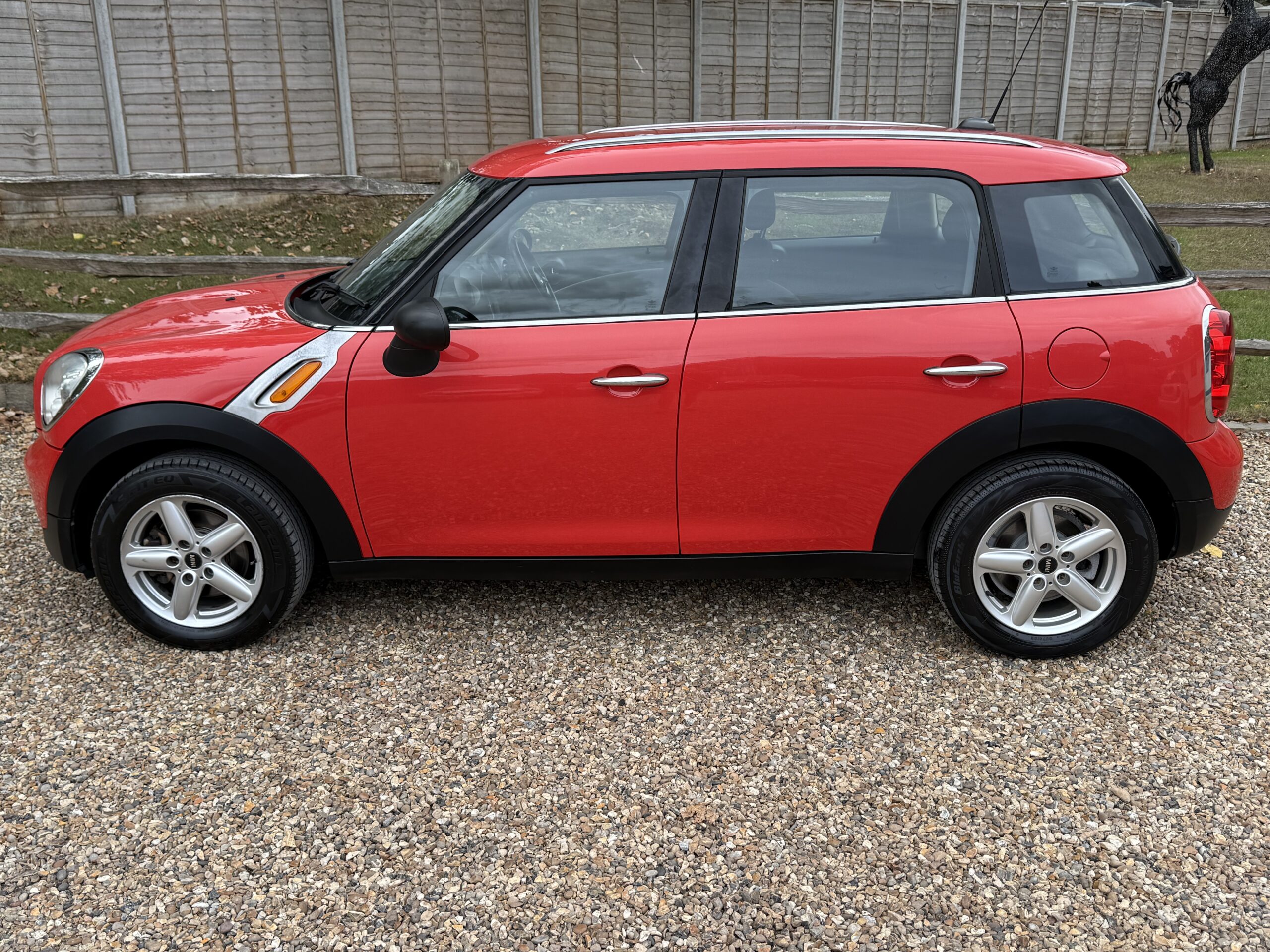 
								MINI ONE COUNTRYMAN 1.6 RED full									