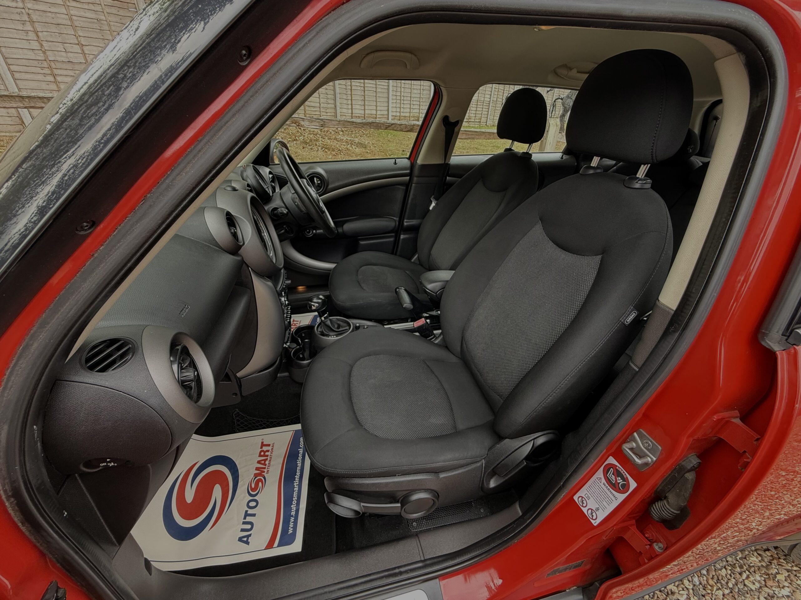 
								MINI ONE COUNTRYMAN 1.6 RED full									