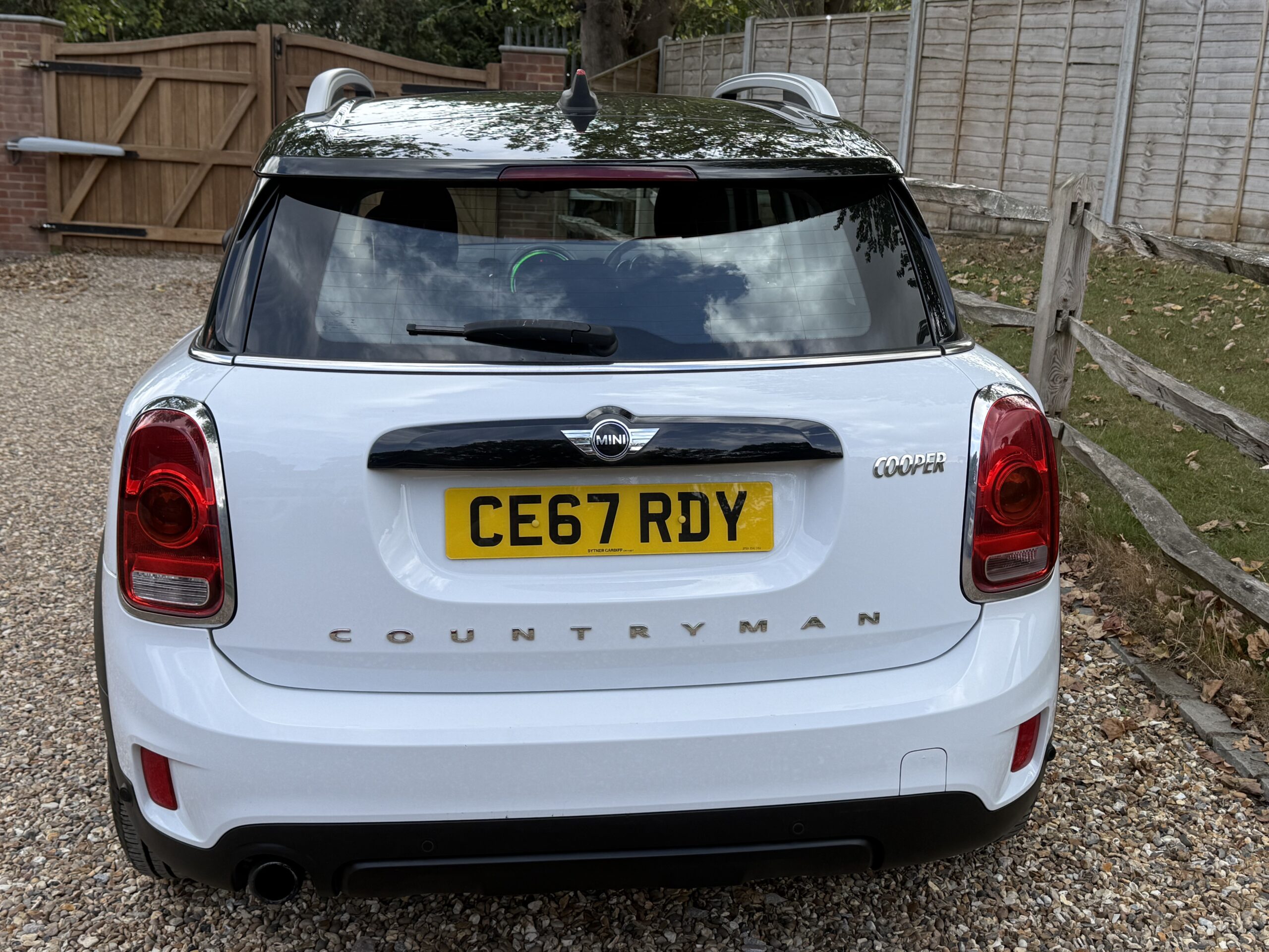
								MINI COUNTRYMAN COOPER 1.6 WHITE full									