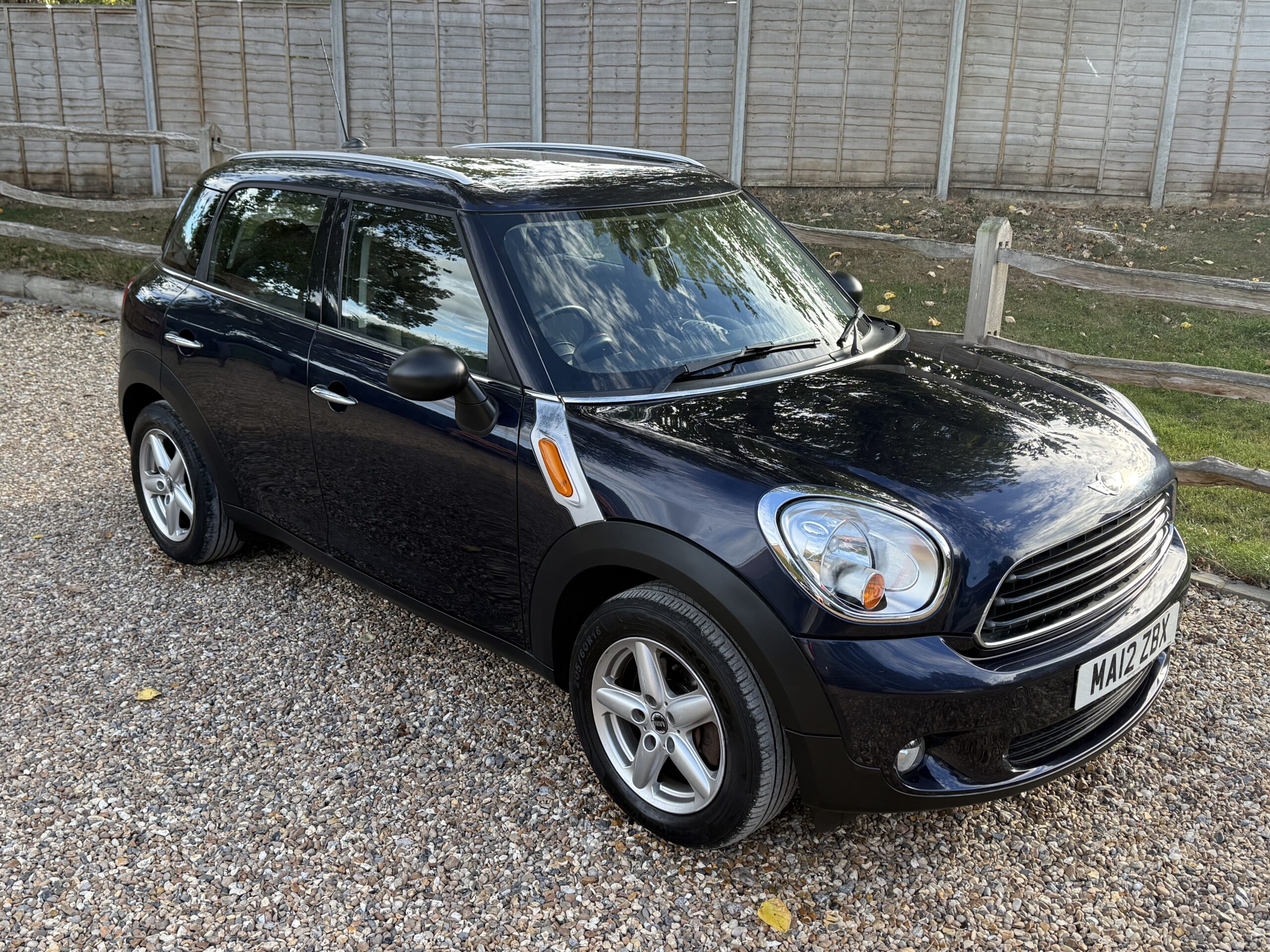 
								MINI One COUNTRYMAN BLUE 1.6 2012 full									