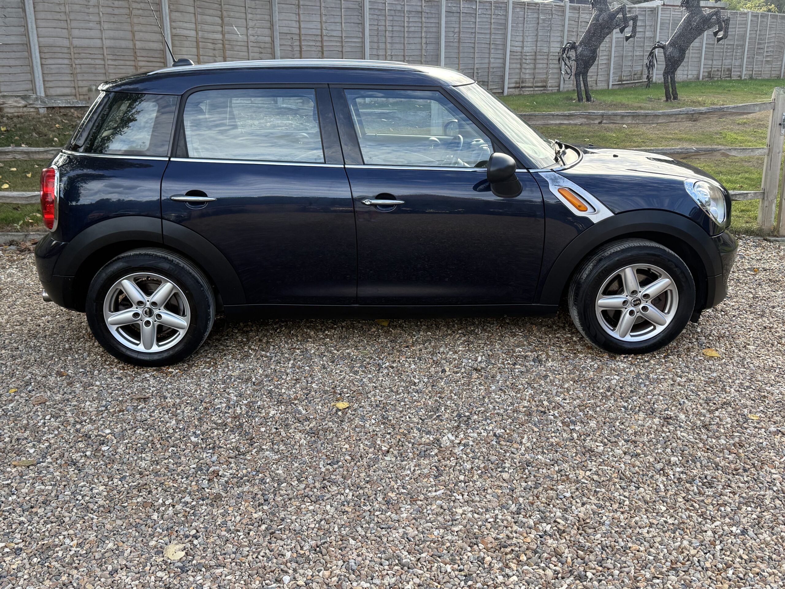 
								MINI One COUNTRYMAN BLUE 1.6 2012 full									
