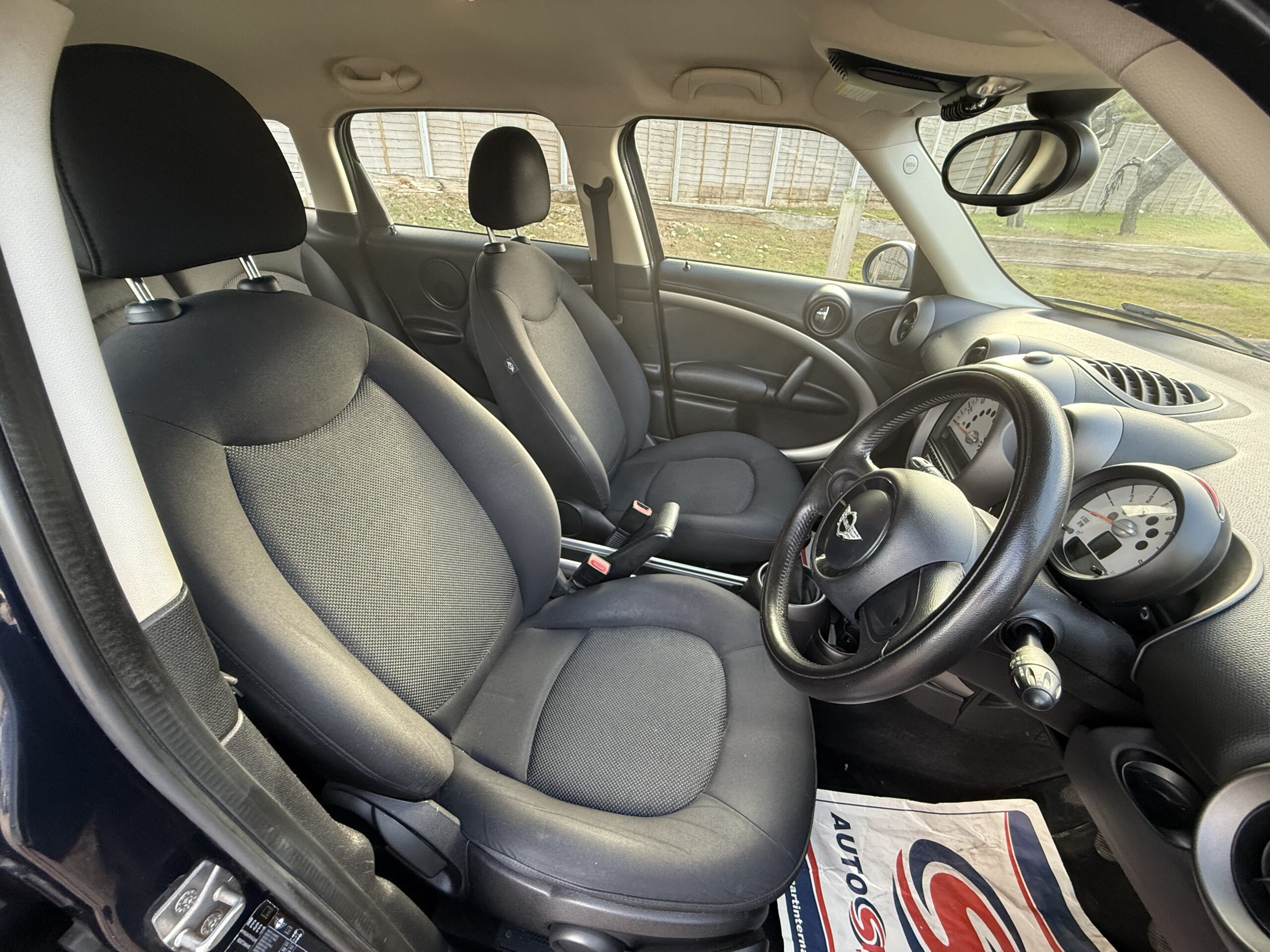 
								MINI One COUNTRYMAN BLUE 1.6 2012 full									