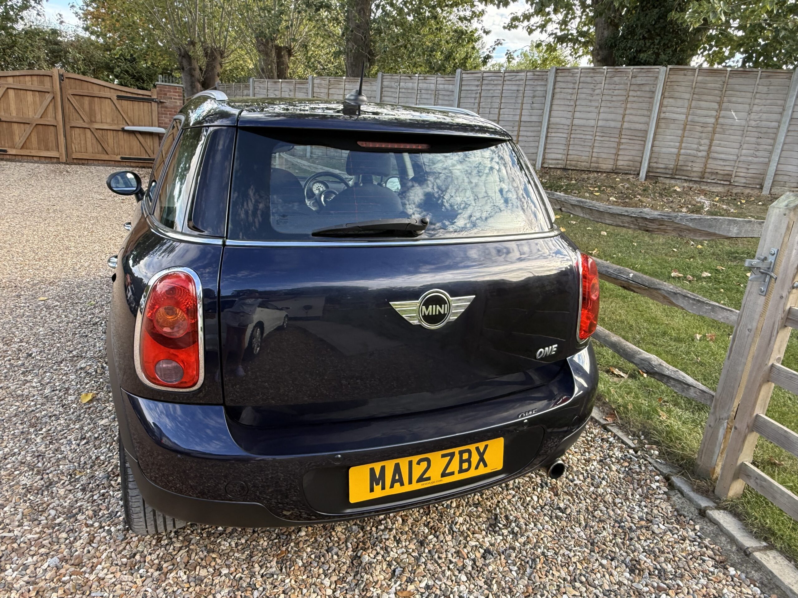 
								MINI One COUNTRYMAN BLUE 1.6 2012 full									