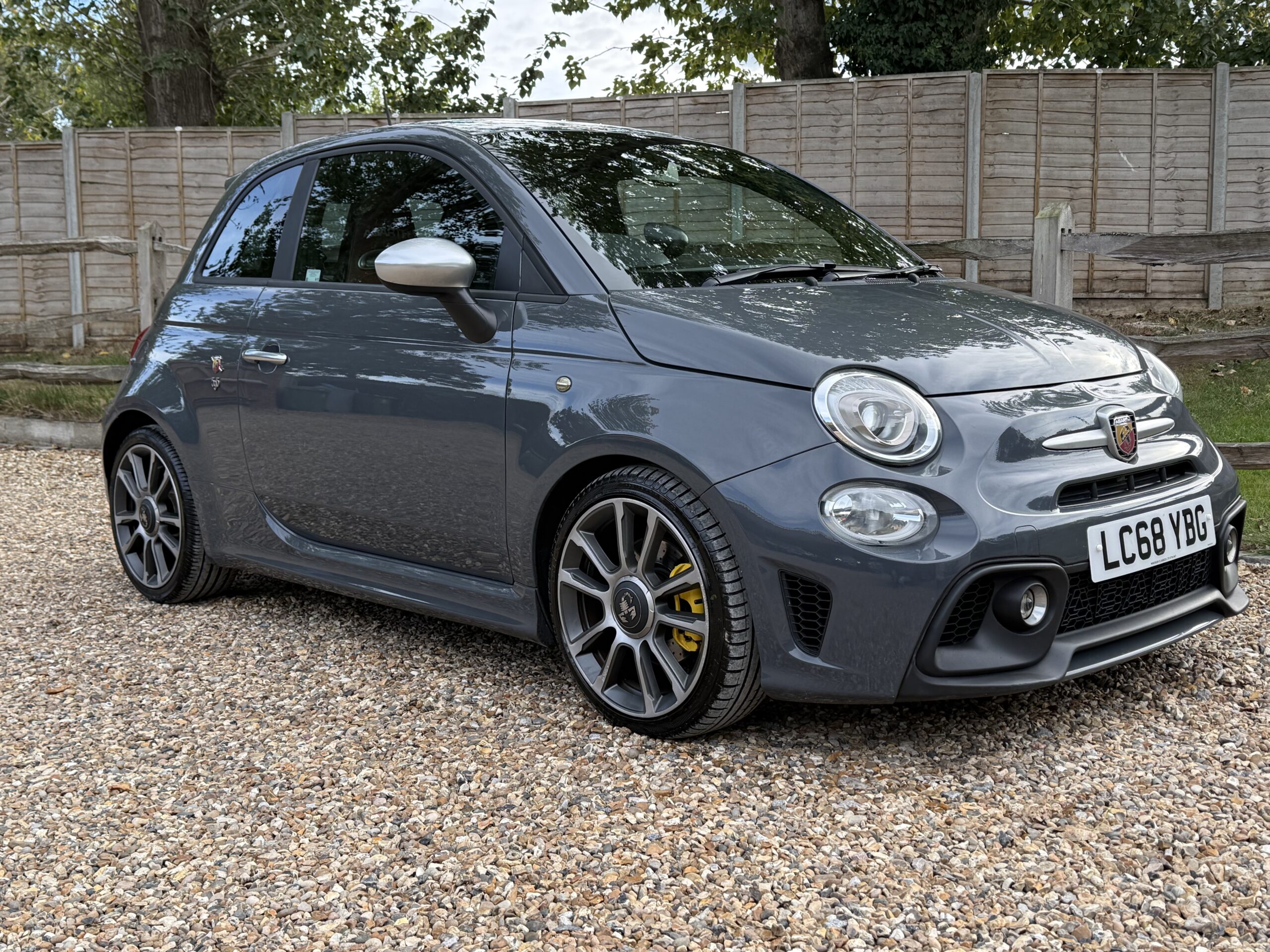 
								FIAT ABARTH 1.4 70th edition full									