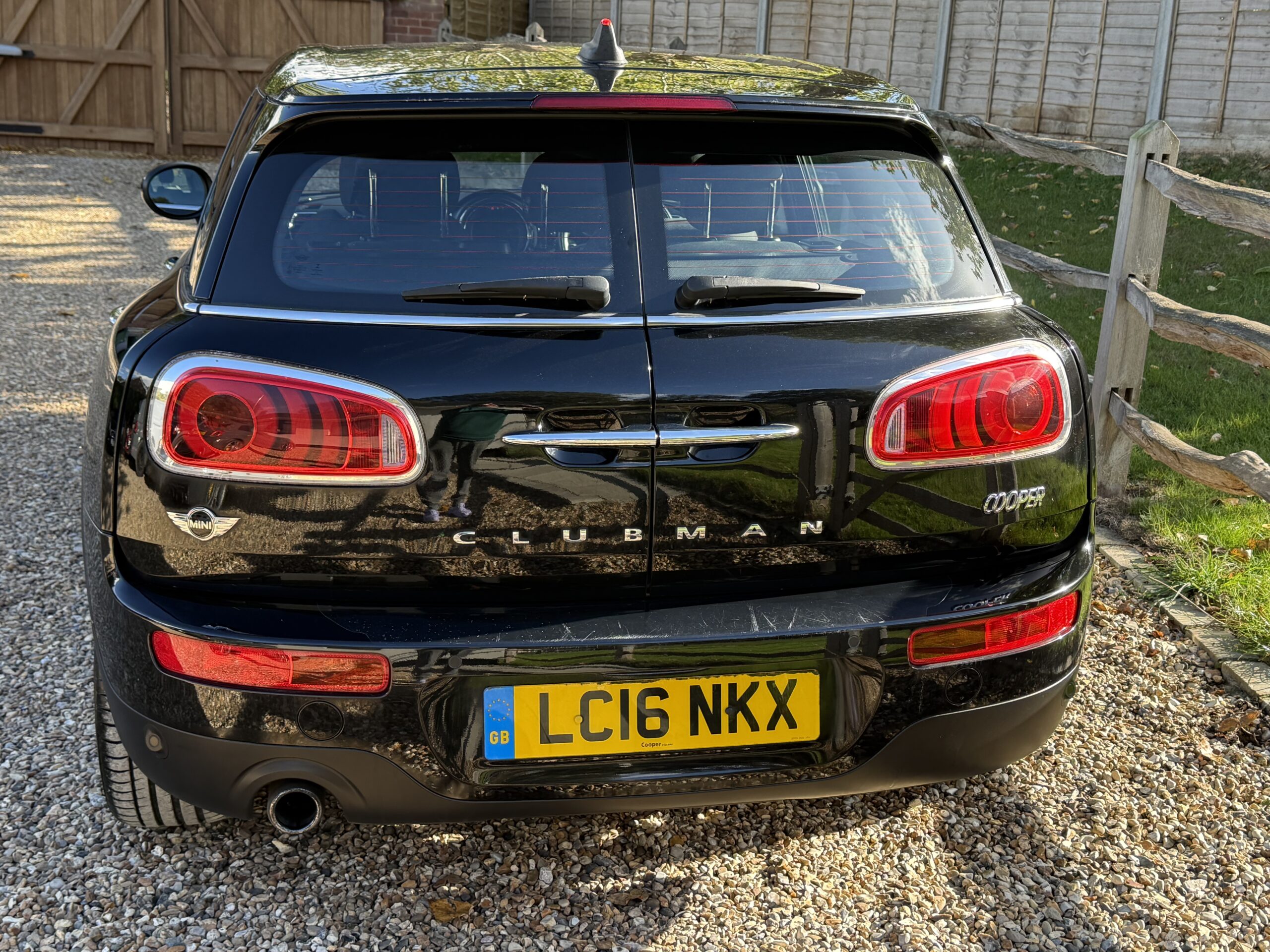 
								MINI COOPER CLUBMAN 1.5 BLACK full									