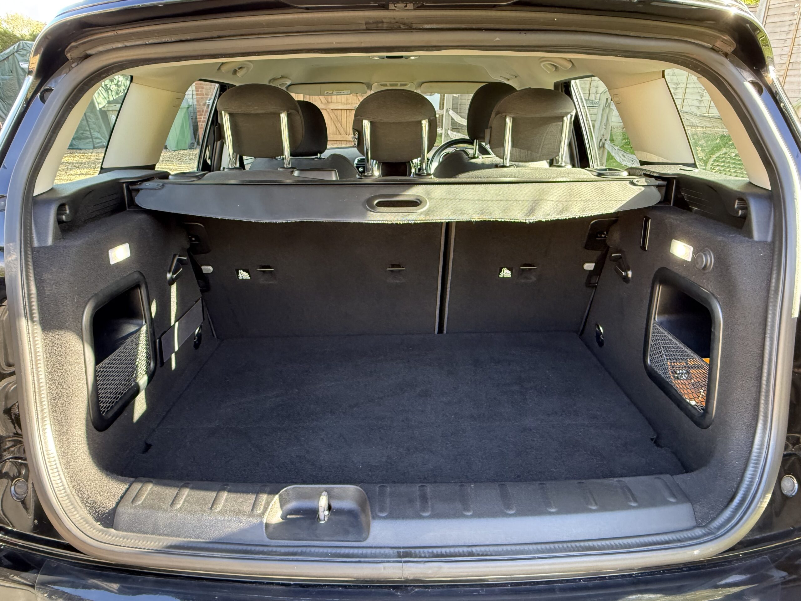 
								MINI COOPER CLUBMAN 1.5 BLACK full									